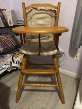 Solid Oak Baby High Chair with Removable Tray Easy to Clean