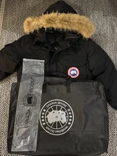 Canada Goose Size S