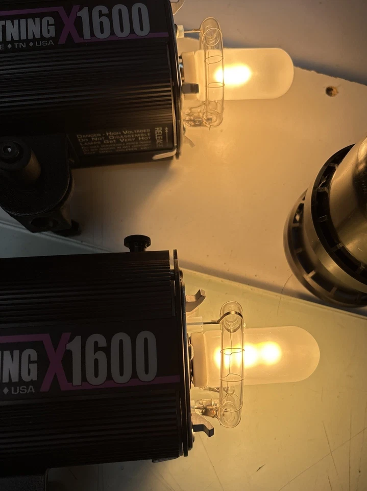 Paul C Buff White Lightning X1600 Monolight Studio Flash-Used (2 Units) - Image 2 of 4