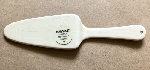"Plato para servir pastel de rosas del desierto franciscano madera de cuña 12"" y utensilio para servir" - Imagen 7 de 7