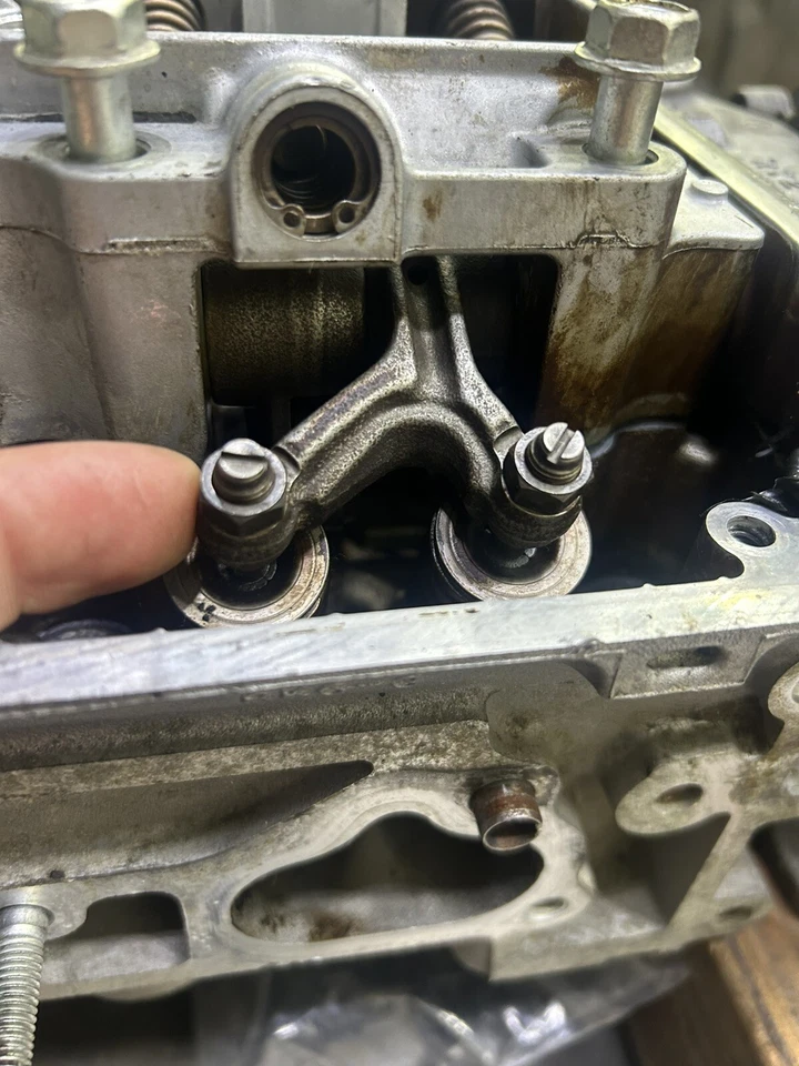 Braço balancim de admissão Acura 3.7l TL SH AWD 14620-R72-A02 usado - Imagem 4 de 4