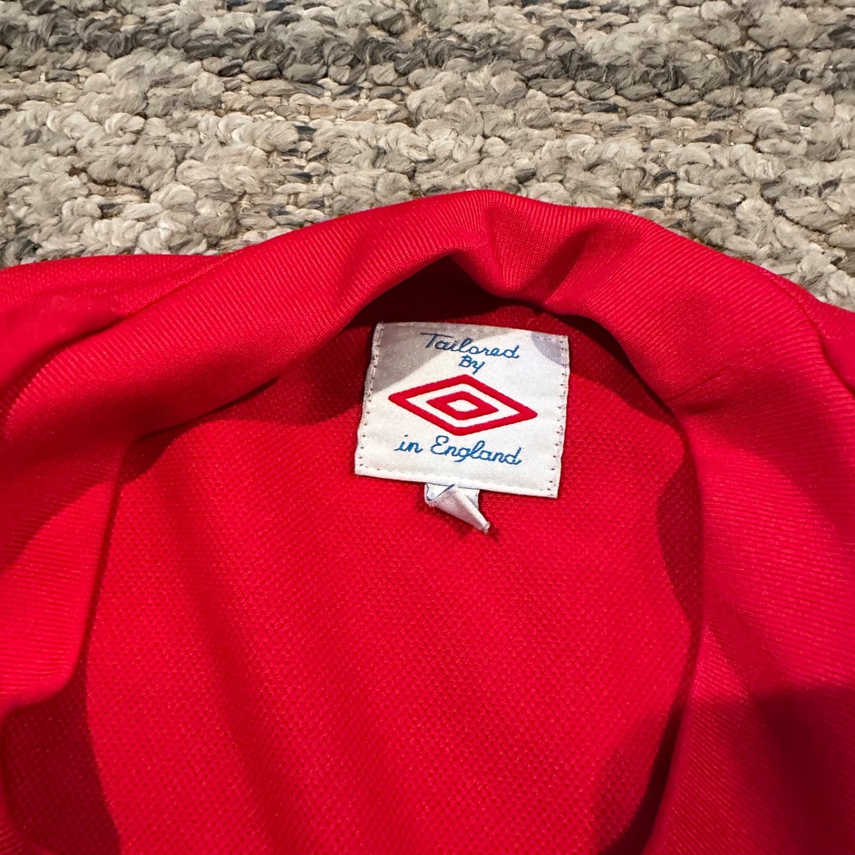 England Soccer Jersey Mens L (42) Red Long Sleeve Football Retro