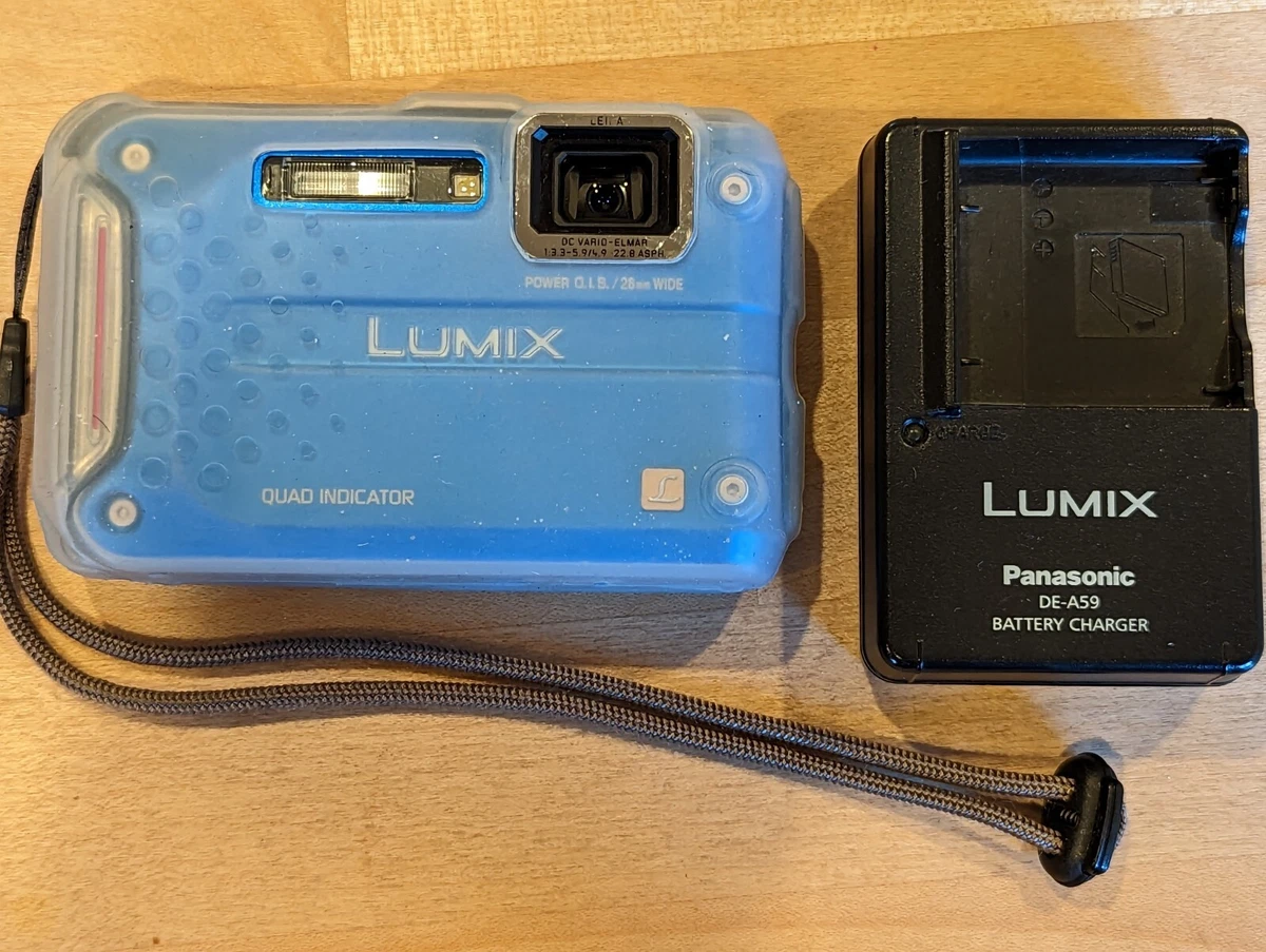Panasonic DMC-FT4 (TS4) 12.1MP Waterproof Camera, Great Cond Blue, Japanese  lang