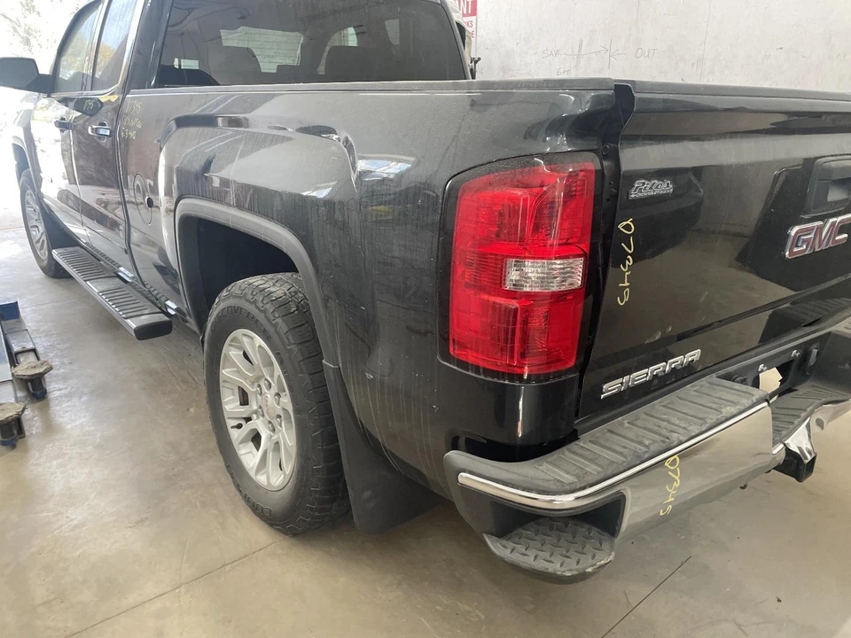 Used Fuse Box Engine fits: 2018 Gmc Sierra 1500 pickup ID 84071500 Grade A - Image 2 of 4