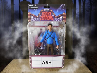 NECA Toony Terrors Evil Dead 2:  Dead by Dawn 6  Scale Action Figure Ash