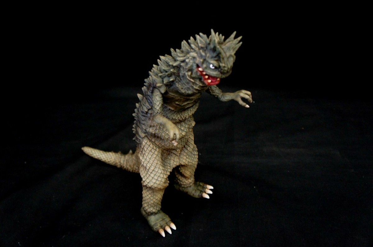 インベラー　怪獣フィギュア 　蓄光　約23cm Ultraman Kaiju Bemular Art Statue 30 cm Space Monster 宇宙