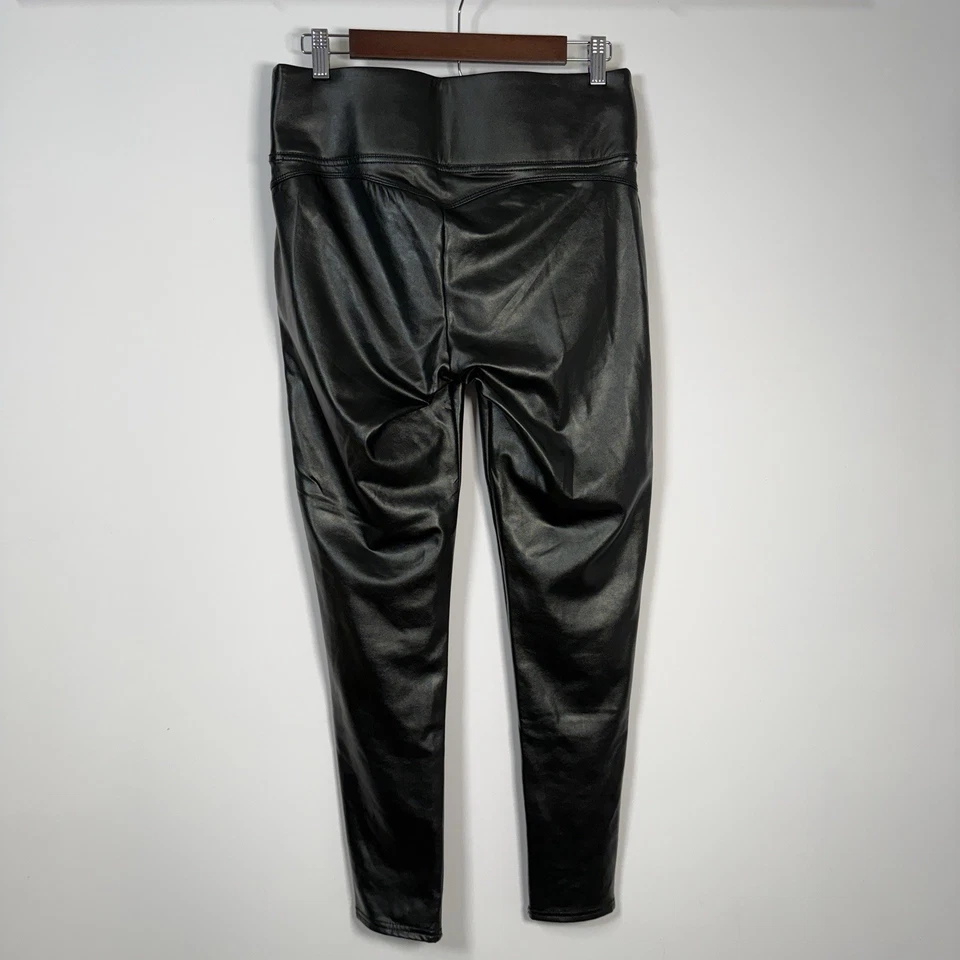 Женские леггинсы Vince Camuto из искусственной кожи черные средние - Изображение 2 из 3