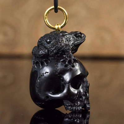 Human Skull Pendant Carved Horn Memento Mori Gold Vermeil Sterling Silver 19.19g