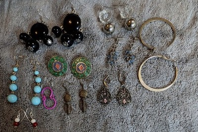 10pr Of Earrings. Current,Vintage Mixed Variety 