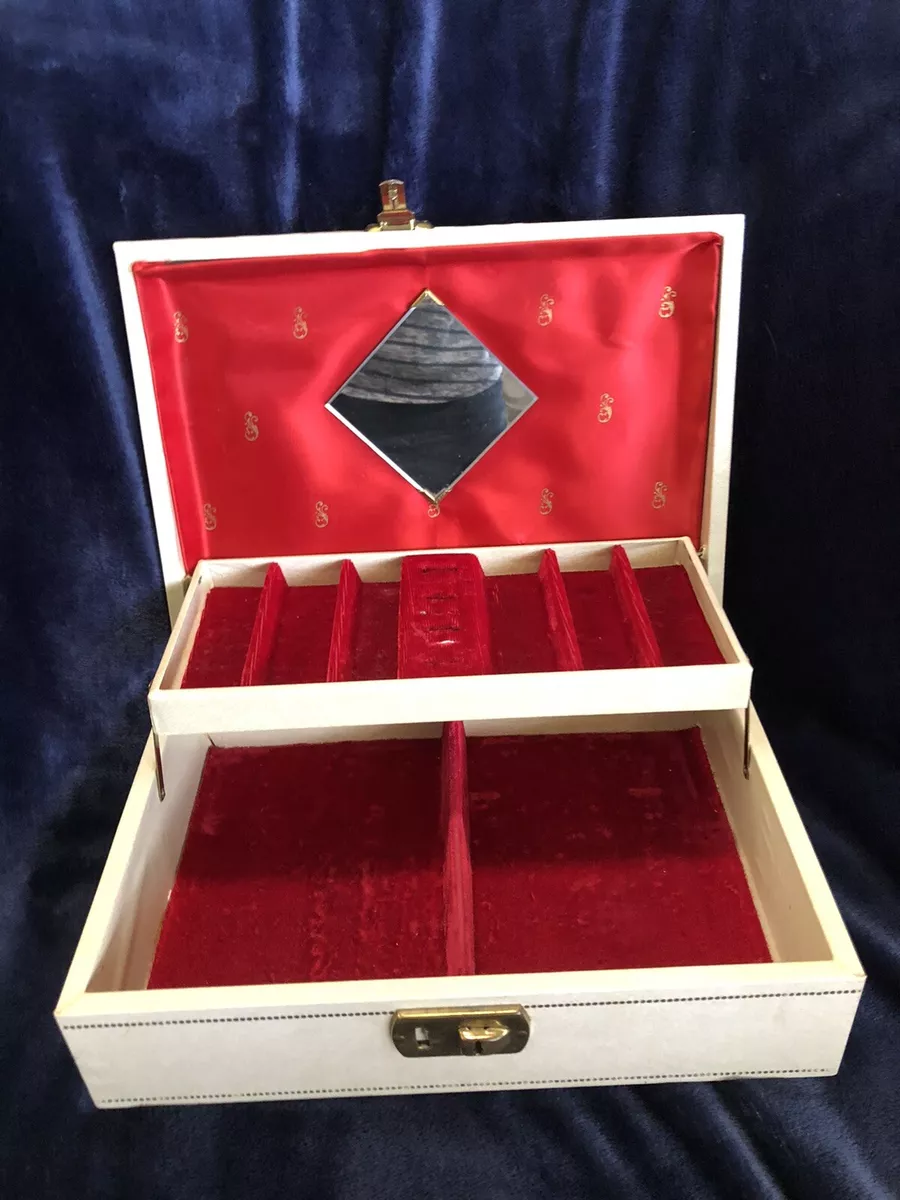 Simple 2024 jewelry organizer