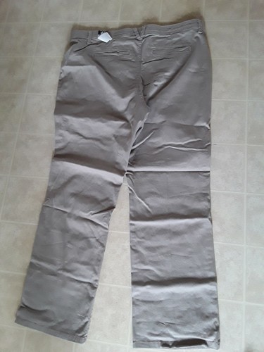 Women's New Gloria Vanderbilt Beige Pants Size 16W NEW - Picture 3 of 3