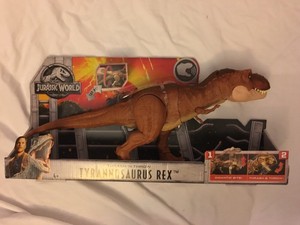 jurassic world fallen kingdom thrash and throw t rex