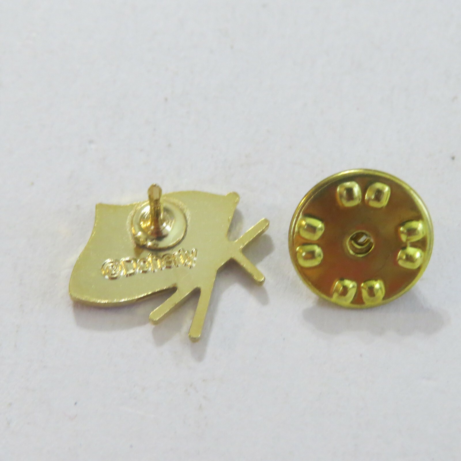 USA American Flag Lapel Pin Enamel 15 mm Gold Tone