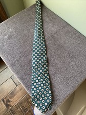 Brooks Brothers BFS All Silk Tie Made In USA Green Flower Geometrical Design