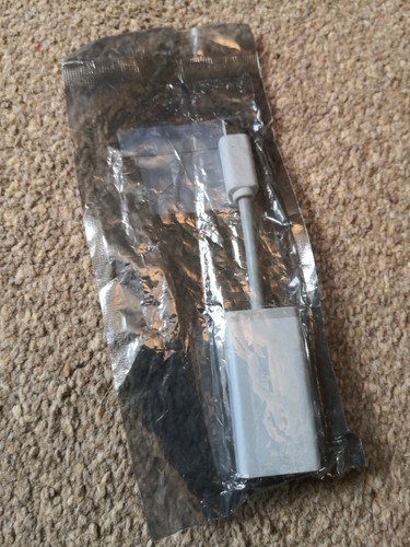 Mini Display Port (Mini DP) to Slim VGA Adapter, 1080P Full HD Converter Sealed - Picture 1 of 3