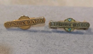 ESTATE 10KT YELLOW GOLD BENDIX RADIO EMPLOYEE PINS/AWARDS 2.51 GRAMS PR