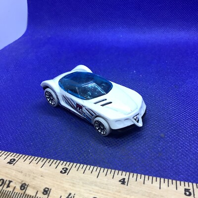 2013 Hot Wheels Mattel Golden Arrow