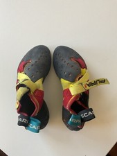 Scarpa Furia S taglia 4 - necessita di ri-sciolatura 
