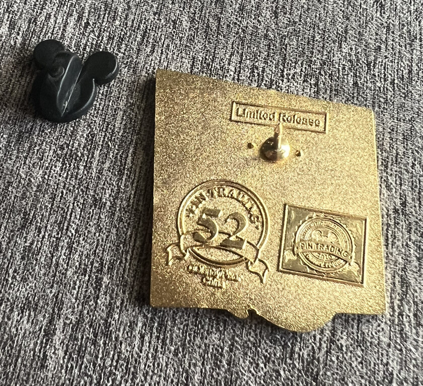 DISNEY PIXAR EVE WALL - E MYSTERY SET SERIES LIMITED RELEASE