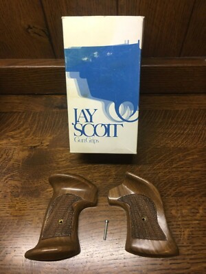 SMITH & WESSON 38/44 OUTDOORSMAN 357 MAG. JAY SCOTT TARGET GRIPS