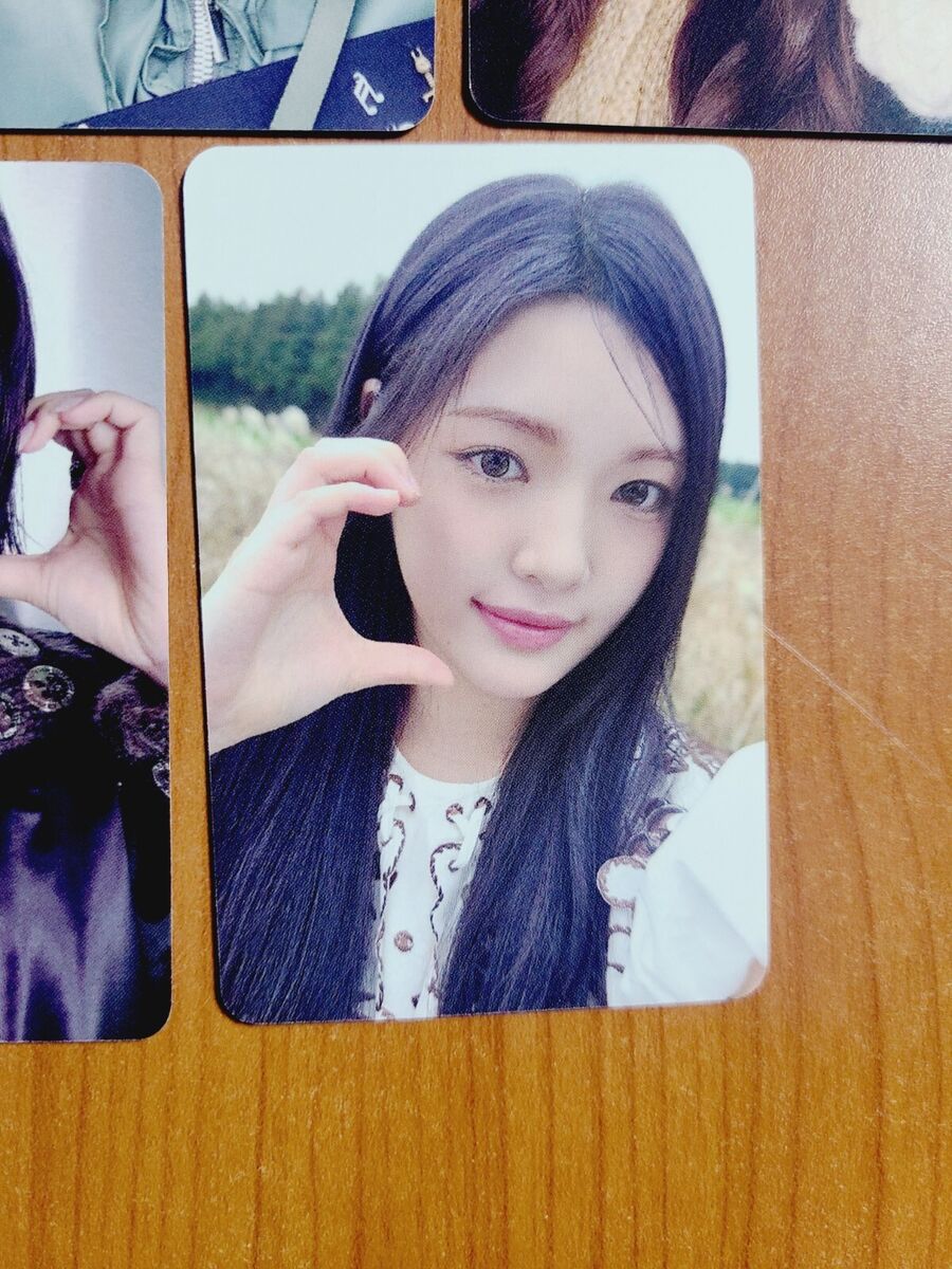 Hearts2Hearts Photocard Hearts2Hearts Photocard