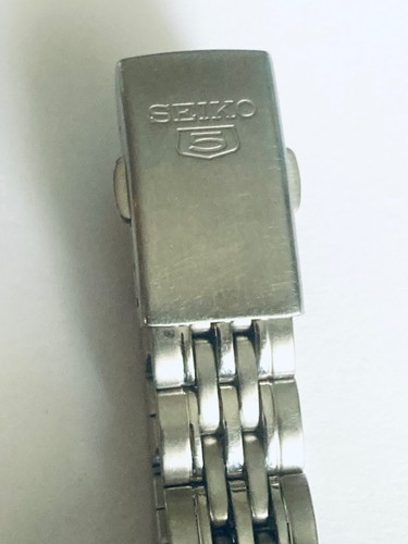 Seiko 5 4207-00X0 women Automatic Watch Silver Tone Day Date black Dial - Picture 7 of 11