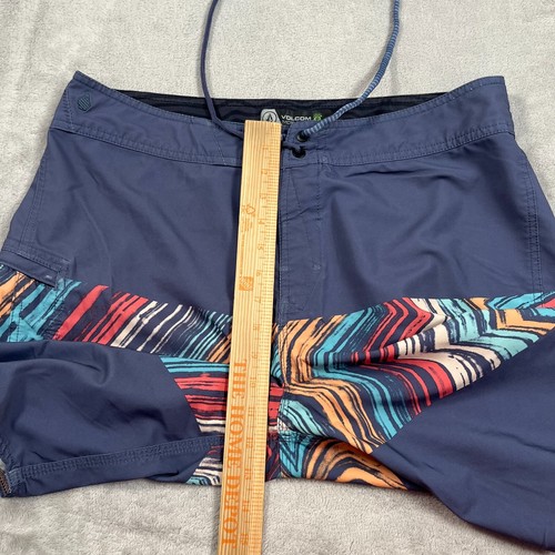 Volcom Board Shorts Mens 34 Waist Blue Geometric Faded Wash Mod Tech Quick Dry - Picture 6 of 10