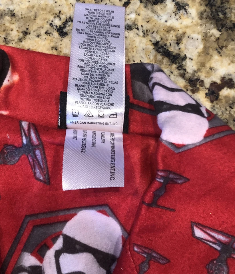 Star Wars Pajamas 2-Piece Button-Up Red Flannel Children’s Size 4 New with tags. - Image 4 of 4