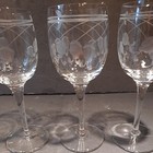 Set of 4 Encore by Tuscany Wine Glasses 7 3/4" cut Fuchsia design  — photo 4