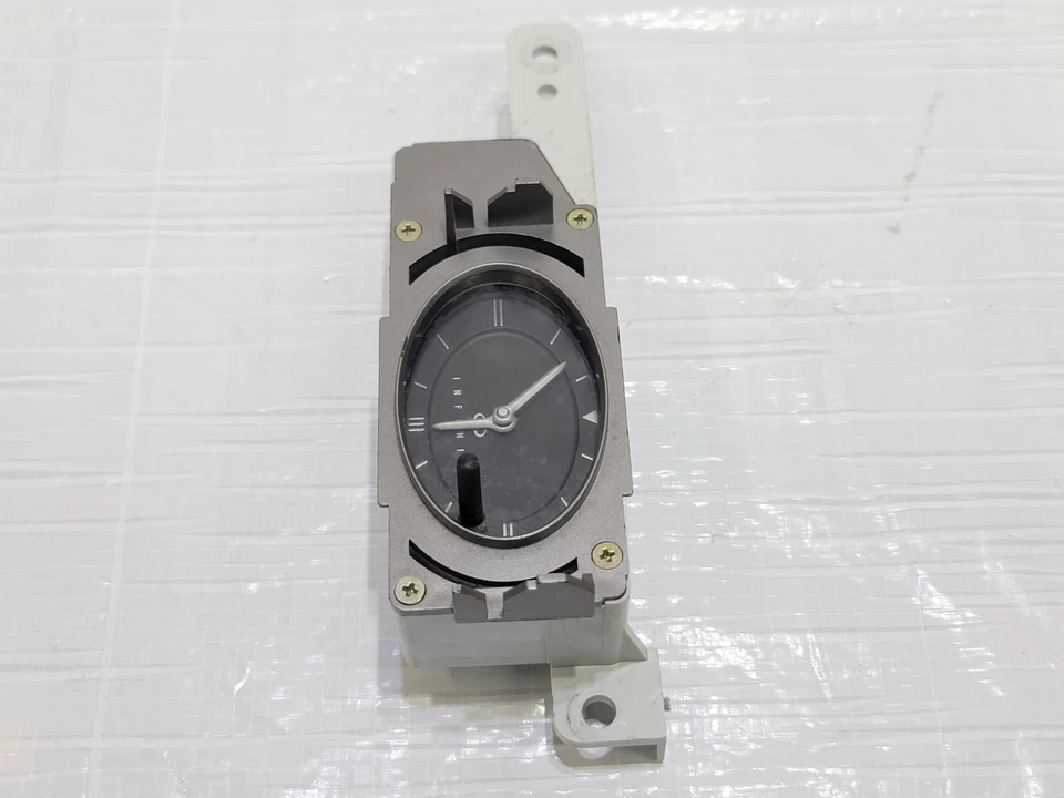 Conjunto de reloj analógico superior Infiniti G35 2003-2004 OEM 25810-AM610 Foto 4 de 4