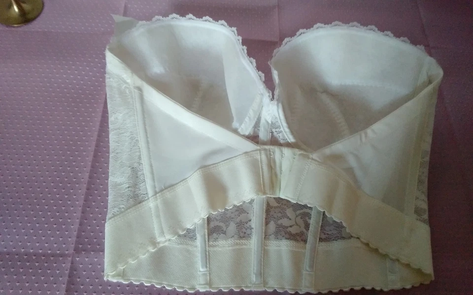 Sujetador Vintage Nuevo con Etiquetas Bustier Corsé Sujetador 40D Carnaval Sin Tirantes Marfil Lencería Foto 3 de 4