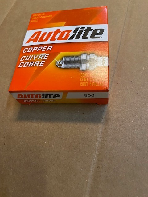 Autolite Model 606 Spark Plug 4 Pack BUY MORE  SAVE