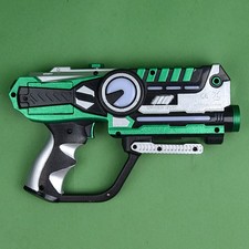 Light Up Noisemaking Toy SciFi Blaster Gun Black Green Silver Alien Costume Prop