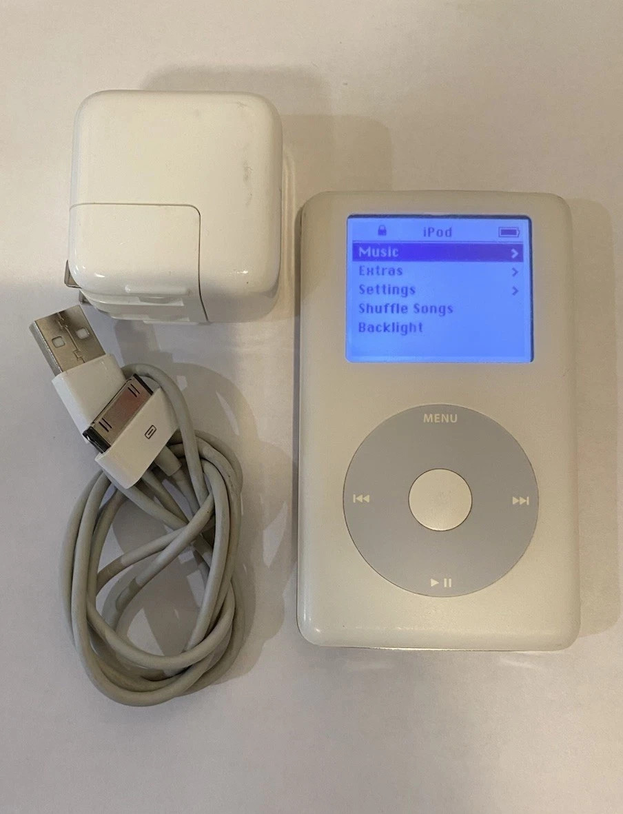 iPod classic    第4世代　A1099 M9585LL Apple iPod 40 GB Photo 4th Generation - White (M9585LL/A