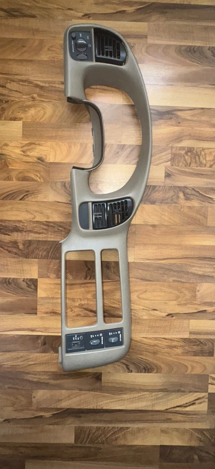 96-05 Astro Safari Van Velocímetro Cluster Radio Tablero Bisel OEM BRONCEADO Foto 3 de 4