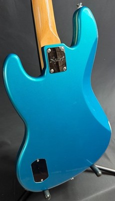 Squier Classic Vibe Active 70's Jazz Bass 4-String Bass Guitar
