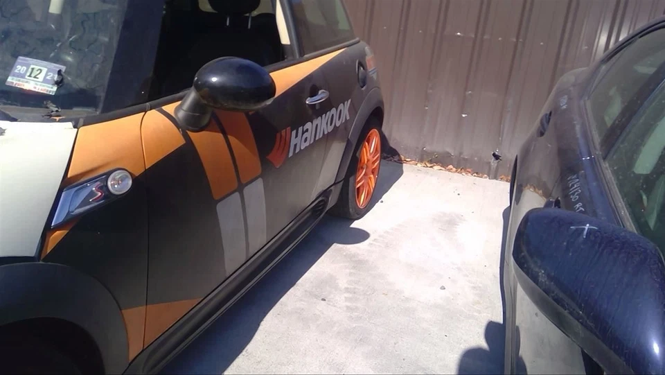 (LOCAL PICKUP ONLY) Hood Convertible John Cooper Works Fits 07-15 MINI COOPER 56 - Imagem 2 de 4