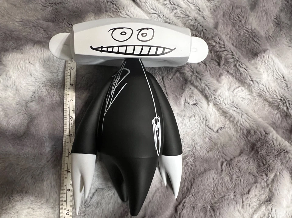 Futura Laboratories X Pop Life Johnny 乙烯基人偶 10 英寸 2000 全新带盒 Stash Bape Unkle — 第 2/4 张图片