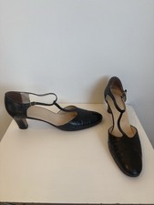 Vintage C 1970 s 1940s Style Ferragamo T-strap Italy Black Leather Heels 10 AAA