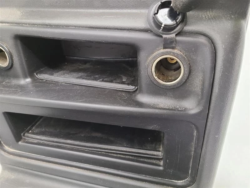 03-07 GMC SIERRA 1500 PICKUP Front Floor Console Classic Style Floor 88986693 Foto 4 de 4