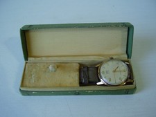 Herren Armbanduhr UMF Ruhla im Etui aus DDR Zeit