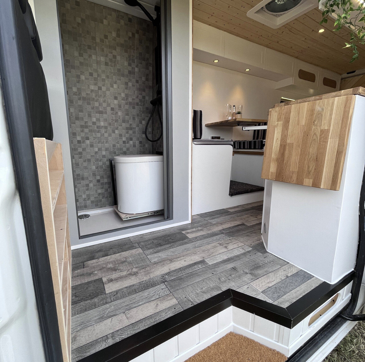 ROLdour Gloss White Retractable Waterproof Campervan, RV Shower door