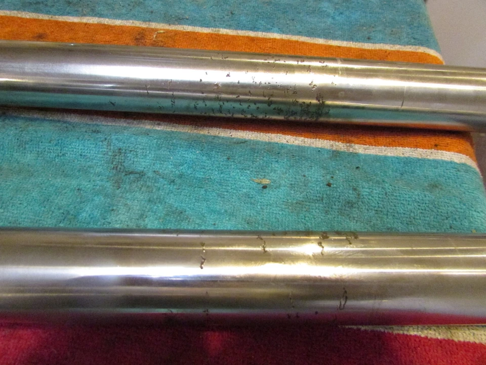 Suspensión horquilla delantera suzuki ts400 apache Foto 4 de 4