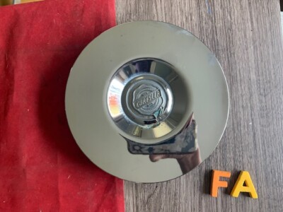#FA 1)   05 - 06   CHRYSLER  300  OEM  CHROME  CENTER  CAP 04895891AA 04895891AB