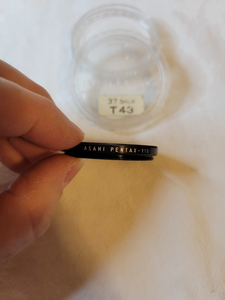ASAHI PENTAX 37.5MM T43 CLOSE-UP LENS FOR PENTAX-110 w lids, case, Made in Japan - Image 3 of 4