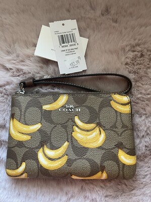 COACH CR820 SIGNATURE BANANA PRINT CORNER ZIP