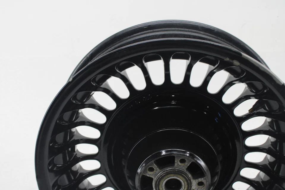 Llanta trasera Harley-Davidson Road Glide Ultra Fltru 09-13 Foto 2 de 4