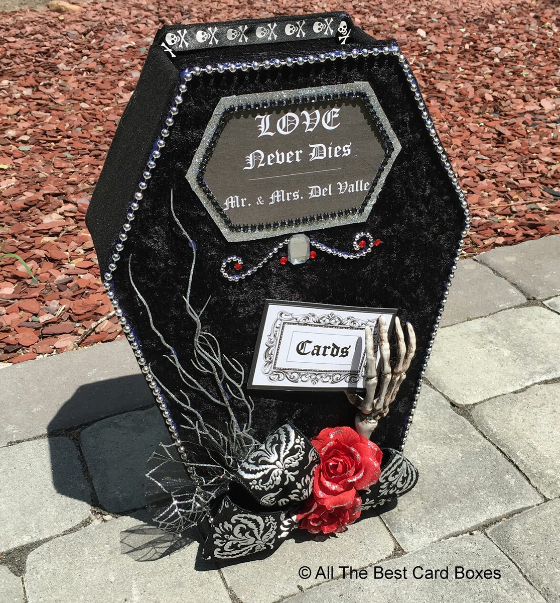 BALZAC EXTRA “THE GRAVE” BOX BALZAC EXTRA “THE GRAVE” BOX Balzac Extra The Grave Box