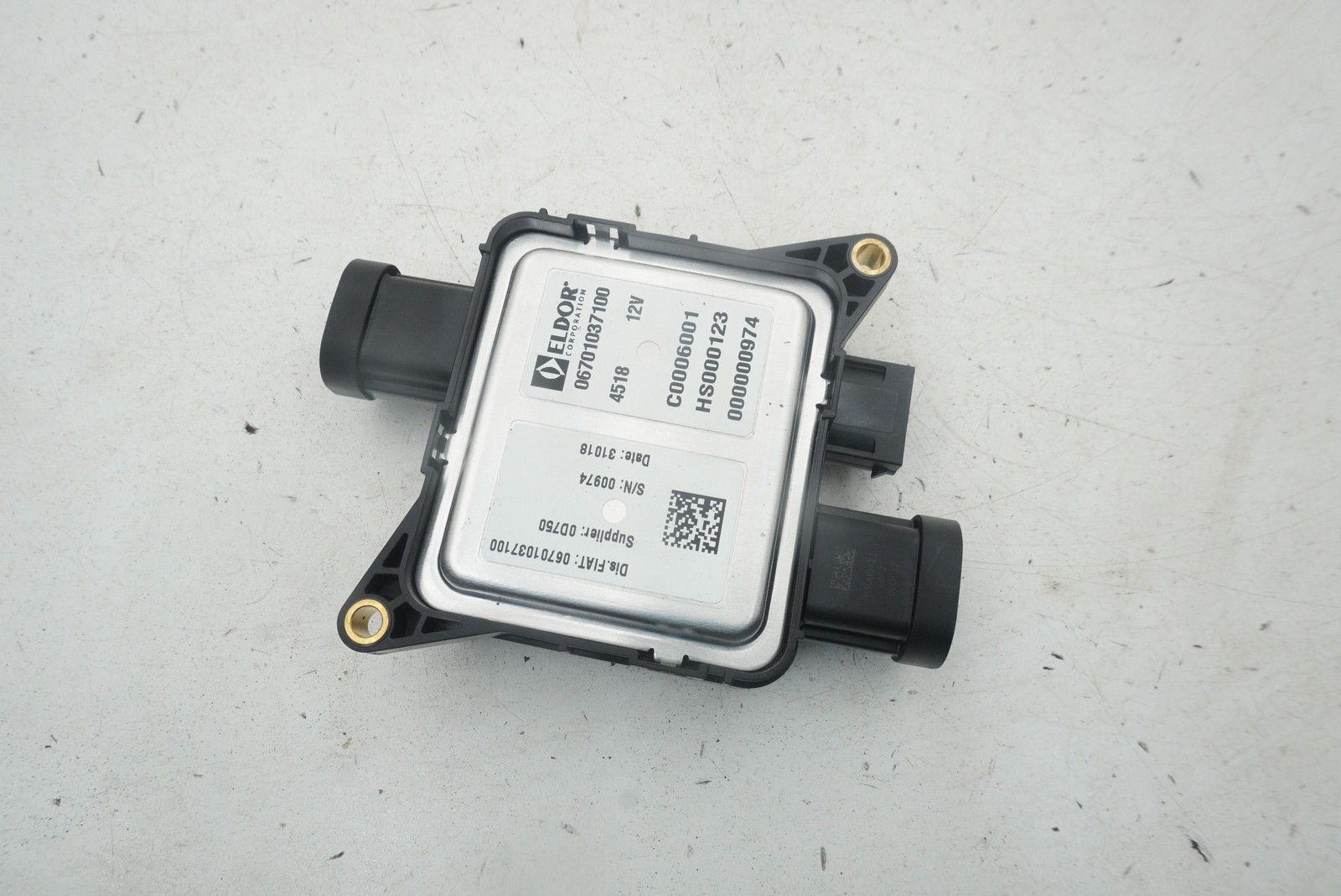 Maserati Levante Trofeo Fuel pump control module P/N 670103710