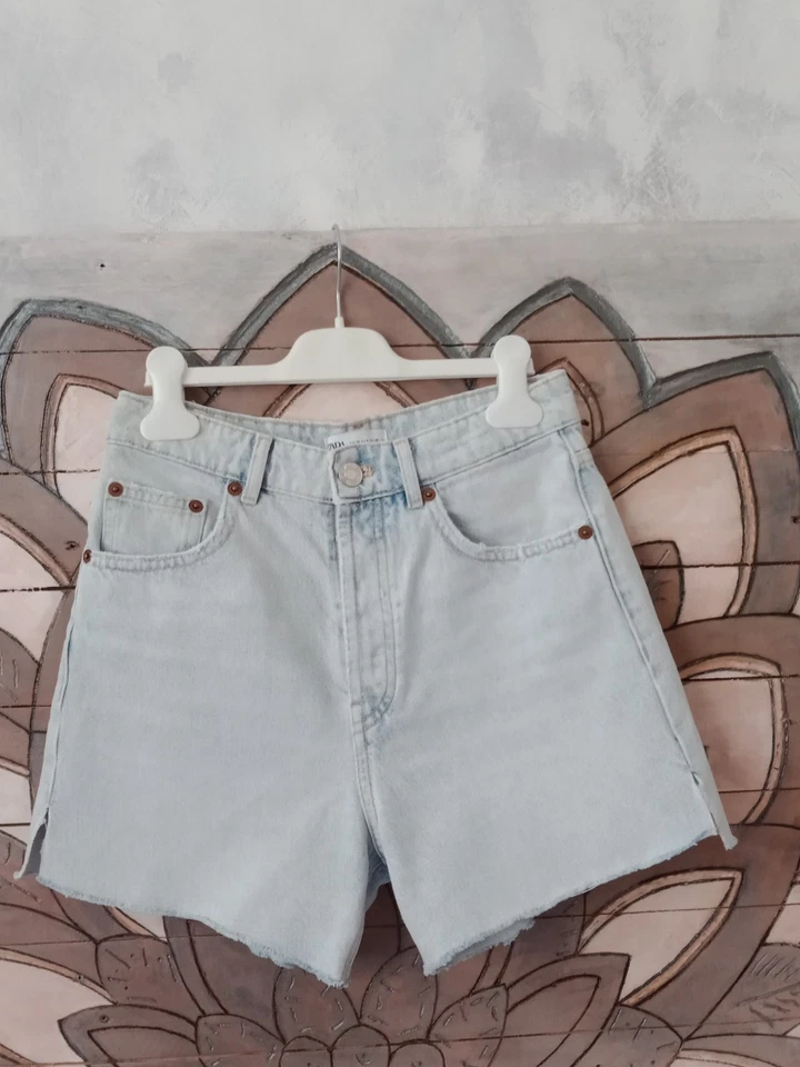 Short En Jean Femme, Zara, Bleu Ciel, Taille 36 - Photo 1/4